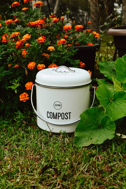Stainless Steel Countertop Compost Bin – White (0.8 Gallons)