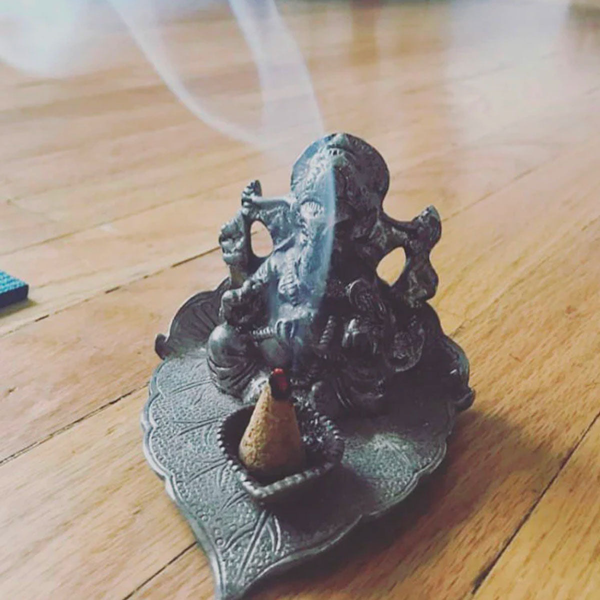Nine Treasures: incense cones