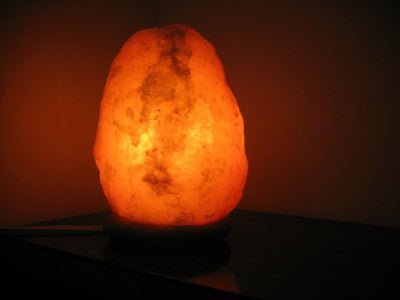 Himalayan Salt Lamp: 6-8 Lbs