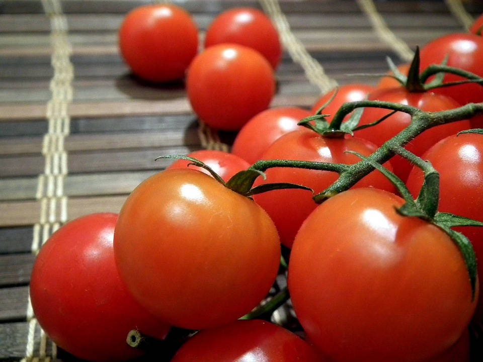 100 Red Sweetie Cherry Tomato Seeds