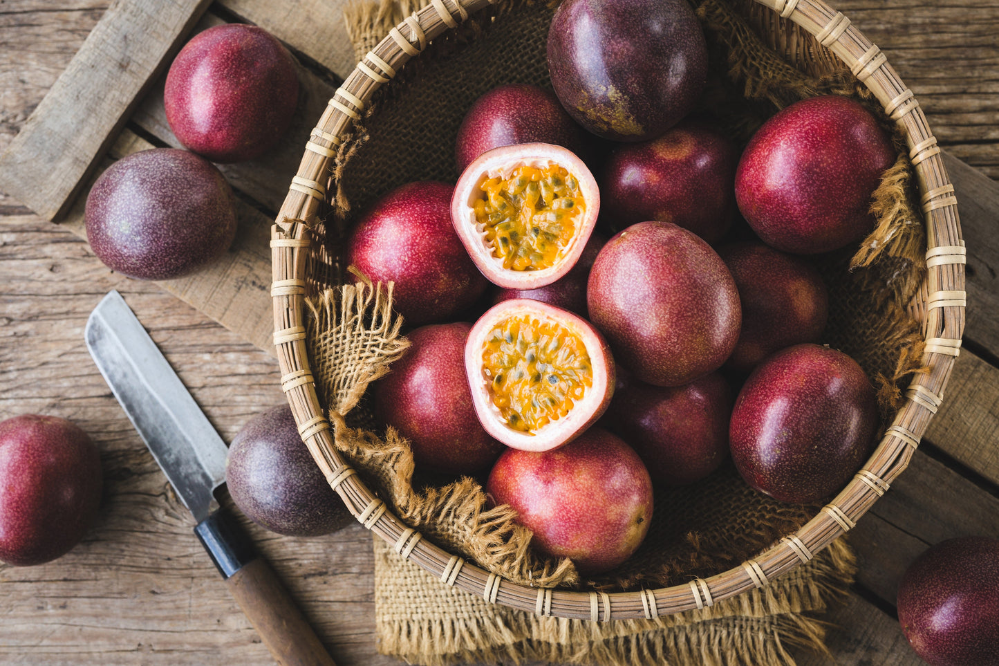 20 Purple Passion Fruit (Granadilla Passiflora Edulis ) Seeds