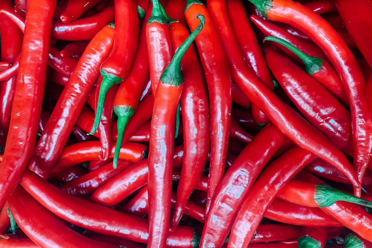 300 THIN CAYENNE PEPPER Hot Chili Long Green Red Slim Capsicum Vegetable Seeds