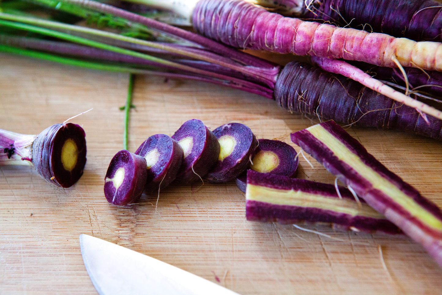 400 Cosmic Purple Carrot (Daucus Carota) Seeds